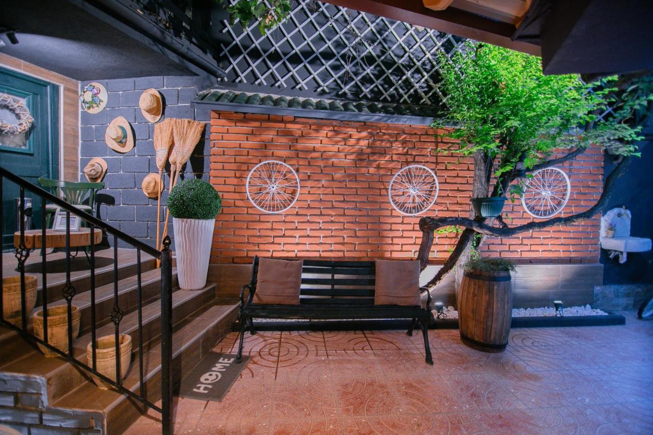 Villa Elezi Korce Esterno foto