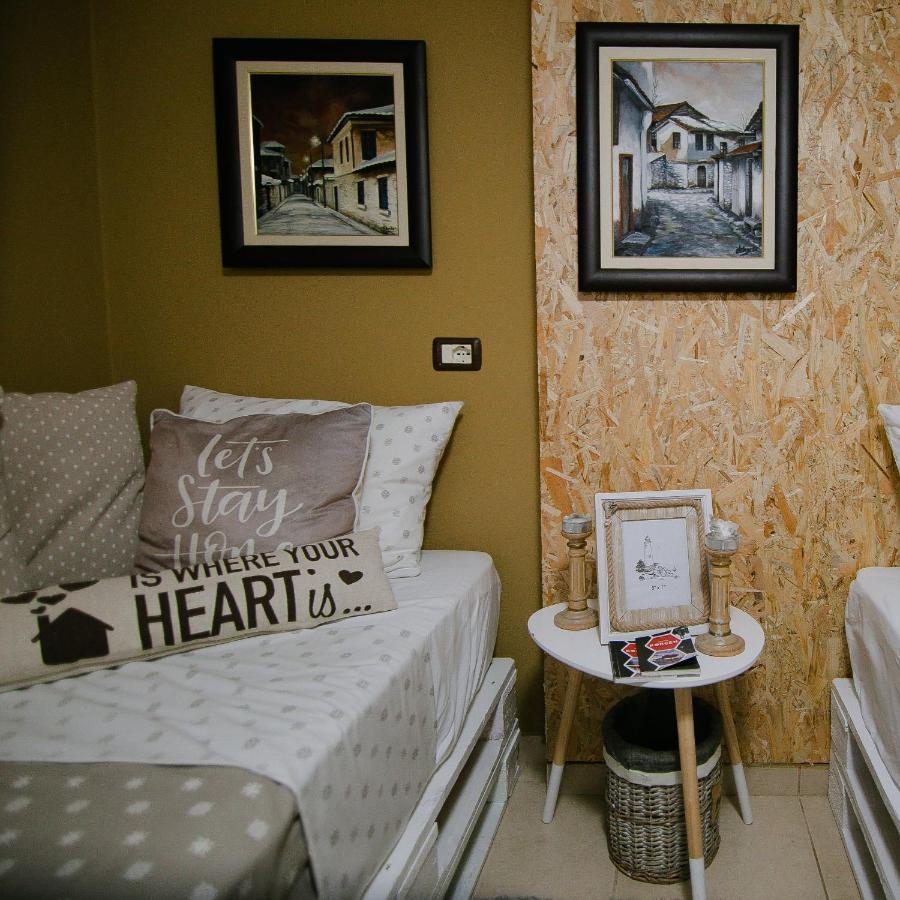 Villa Elezi Korce Esterno foto