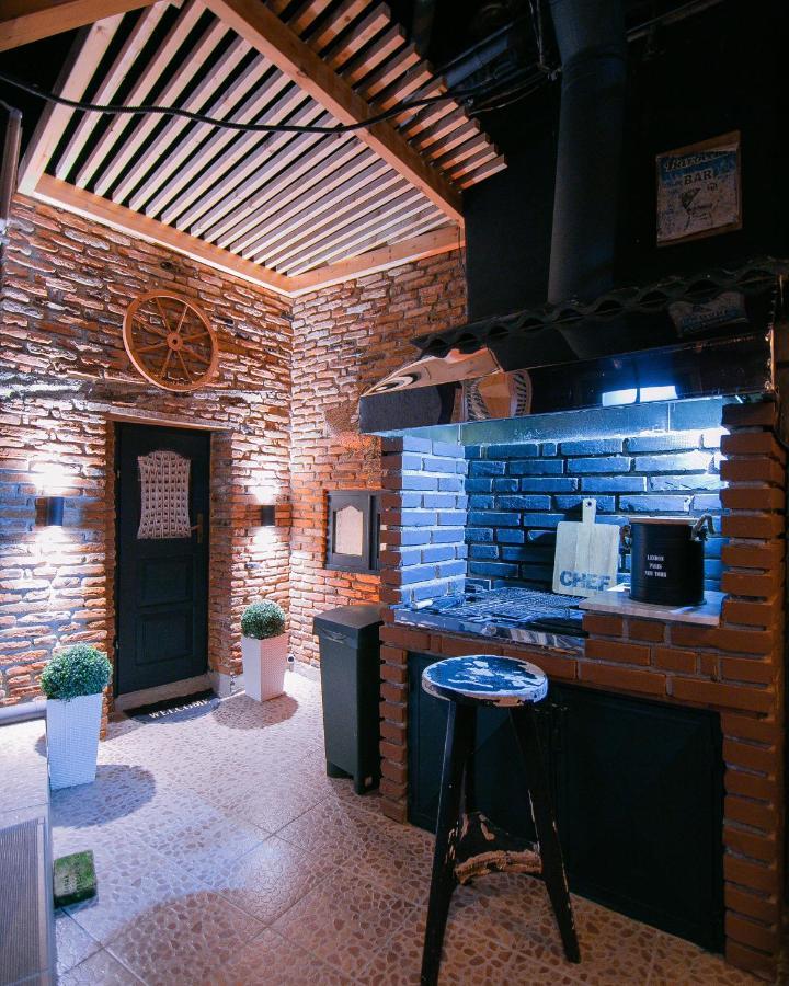 Villa Elezi Korce Esterno foto