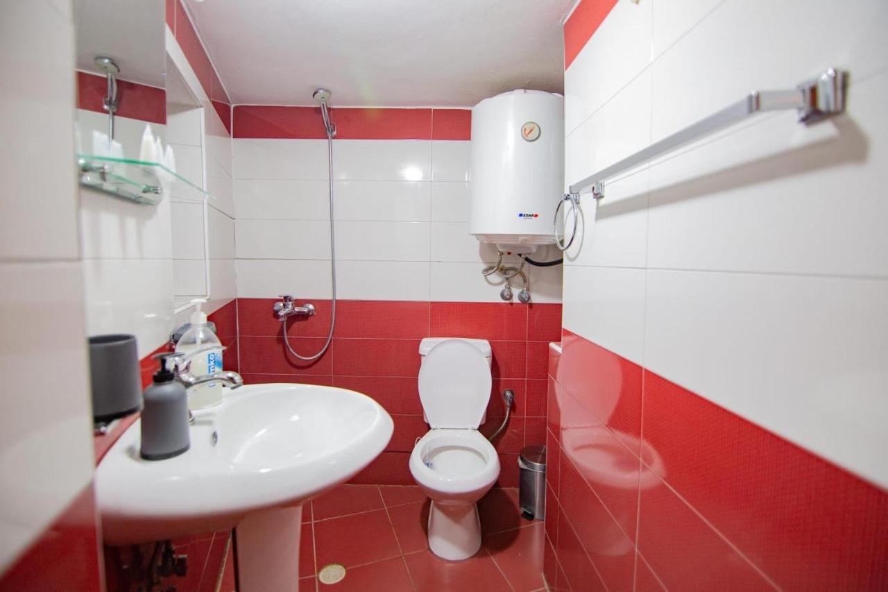 Villa Elezi Korce Esterno foto